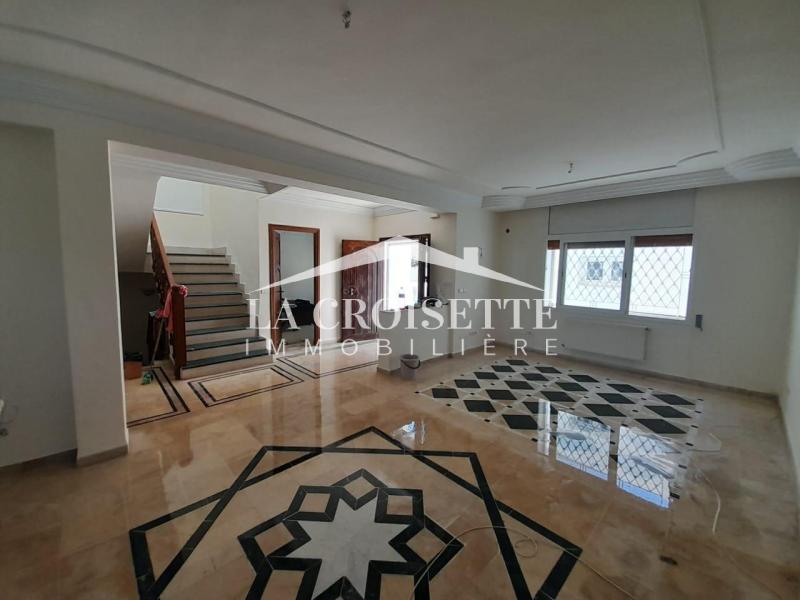Triplex S+5 à Gammarth